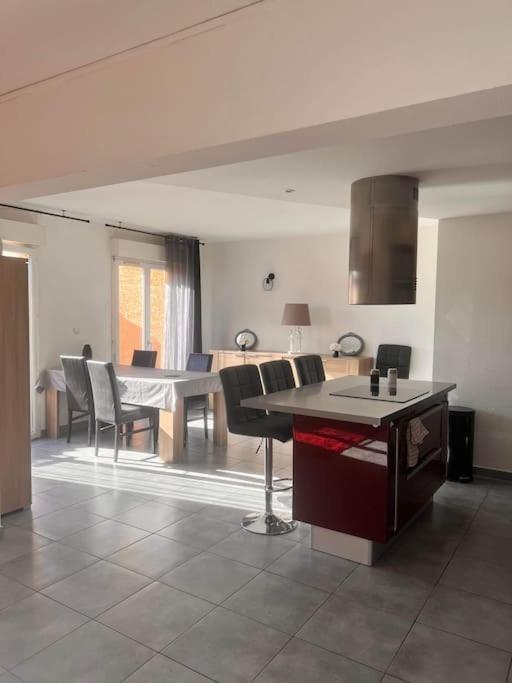 Maison A 800M Des Remparts Aigues-Mortes Ngoại thất bức ảnh